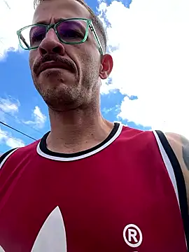 Lucasjandre online show from January 2026 12:51:02 PM