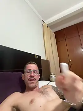Lucasjandre online show from May 2026 11:56:01 PM