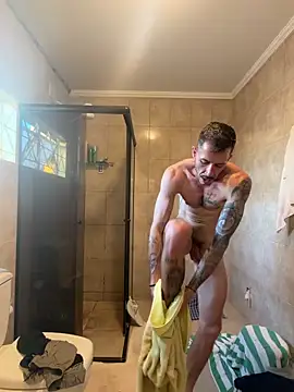 Lucasjandre online show from May 2026 07:52:01 PM