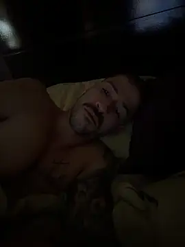 Lucasjandre online show from May 2026 09:49:01 AM