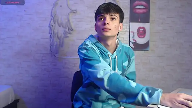 axel milo kairo and noa online show from February 2026 02:35:01 PM