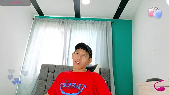 FelipeGonzalezz online show from November 2025 07:13:02 PM