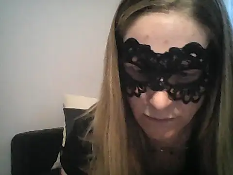 Snapshot of MelleEloa chatting on December 2025 03:52:01 PM MelleEloa online show from December 2025 03:52:01 PM