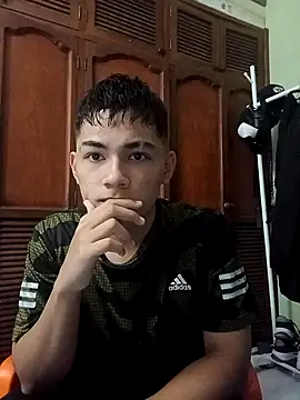 Snapshot of Santiagooo1233 chatting on November 2025 02:17:02 AM Santiagooo1233 online show from November 2025 02:17:02 AM