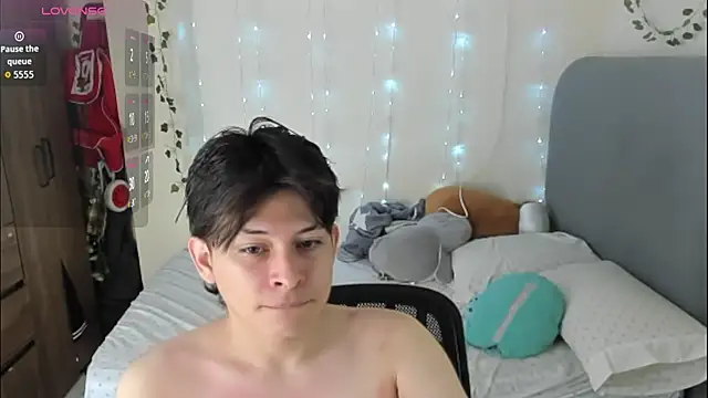 Felix kitty online show from January 2026 07:06:02 PM