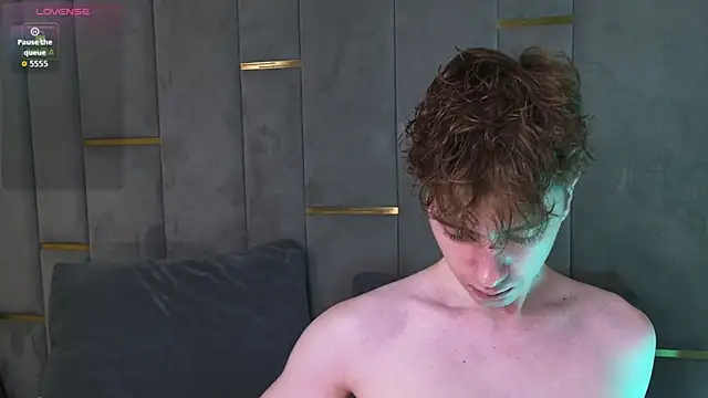 Paul Holt online show from December 2025 08:49:02 PM