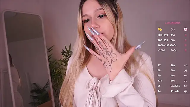 Love audirs6 online show from December 2025 12:43:01 PM