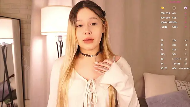 Snapshot of Love_audirs6 chatting on February 2026 12:15:01 AM Love audirs6 online show from February 2026 12:15:01 AM