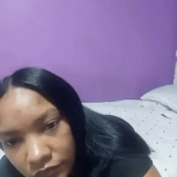 Snapshot of KikiBadgirl chatting on May 2026 08:32:02 AM KikiBadgirl online show from May 2026 08:32:02 AM