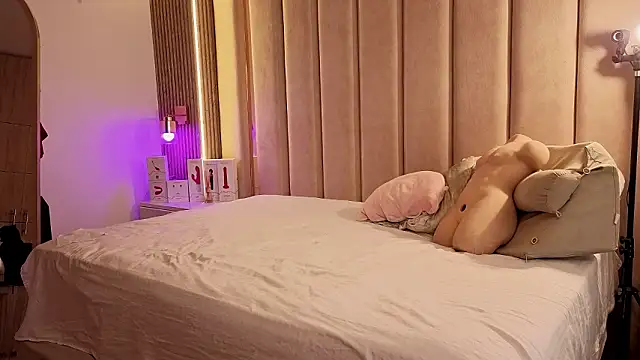 Snapshot of Iamnyxy chatting on March 2026 12:00:02 PM Iamnyxy online show from March 2026 12:00:02 PM