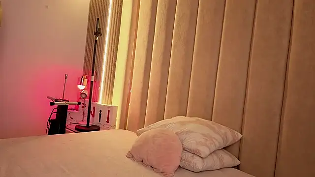 Snapshot of Iamnyxy chatting on April 2026 11:33:02 AM Iamnyxy online show from April 2026 11:33:02 AM