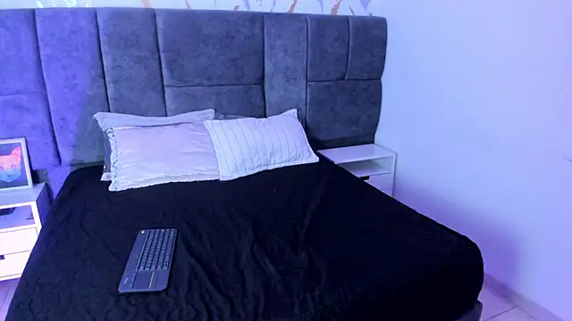 Snapshot of Atenea_Velle chatting on May 2026 03:35:02 AM Atenea Velle online show from May 2026 03:35:02 AM