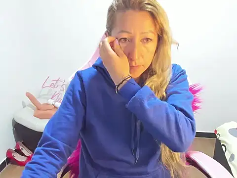 chrystal sl852 online show from December 2025 10:31:01 AM