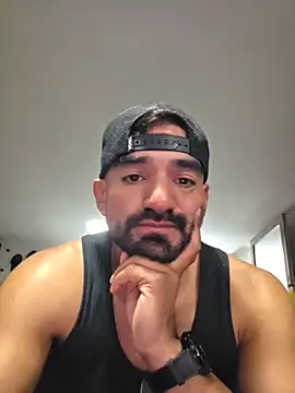 Snapshot of piggylatino chatting on March 2026 10:33:01 PM piggylatino online show from March 2026 10:33:01 PM