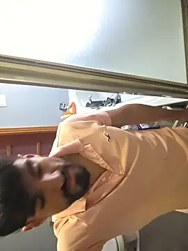 Snapshot of piggylatino chatting on April 2026 09:56:01 PM piggylatino online show from April 2026 09:56:01 PM