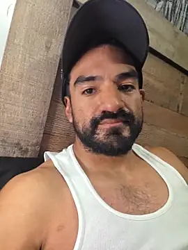 Snapshot of piggylatino chatting on April 2026 06:09:01 AM piggylatino online show from April 2026 06:09:01 AM