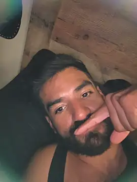 Snapshot of piggylatino chatting on April 2026 08:42:02 PM piggylatino online show from April 2026 08:42:02 PM