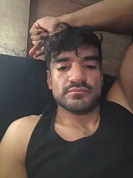 Snapshot of piggylatino chatting on April 2026 06:10:01 PM piggylatino online show from April 2026 06:10:01 PM