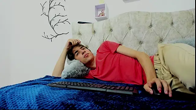 Snapshot of TerryGrace chatting on November 2025 07:46:01 PM TerryGrace online show from November 2025 07:46:01 PM