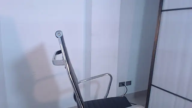 Snapshot of CataGreen1 chatting on November 2025 09:04:02 PM CataGreen1 online show from November 2025 09:04:02 PM