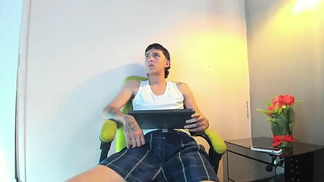 Xanderr owen2 online show from January 2026 07:17:01 PM