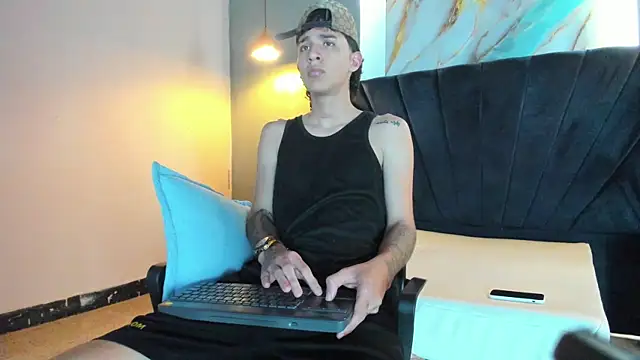 Xanderr owen2 online show from January 2026 07:50:01 PM