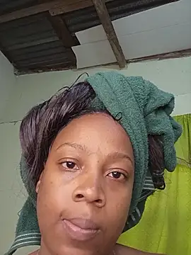 Snapshot of NayraMoon_ chatting on December 2025 06:16:01 PM NayraMoon online show from December 2025 06:16:01 PM