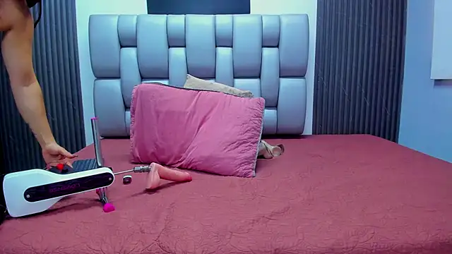 Snapshot of May-Clanfort chatting on March 2026 12:22:01 PM May-Clanfort online show from March 2026 12:22:01 PM