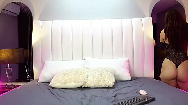 Abby evans05 online show from April 2026 12:27:01 PM