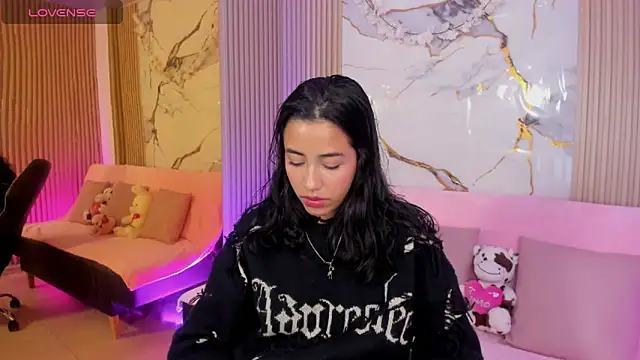 Joselyn tay online show from June 2026 12:52:02 PM