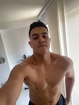 Snapshot of Mason_bennet chatting on April 2026 03:30:02 PM Mason bennet online show from April 2026 03:30:02 PM