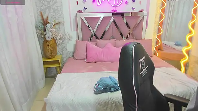 ISABELA TAY online show from March 2026 11:36:02 AM