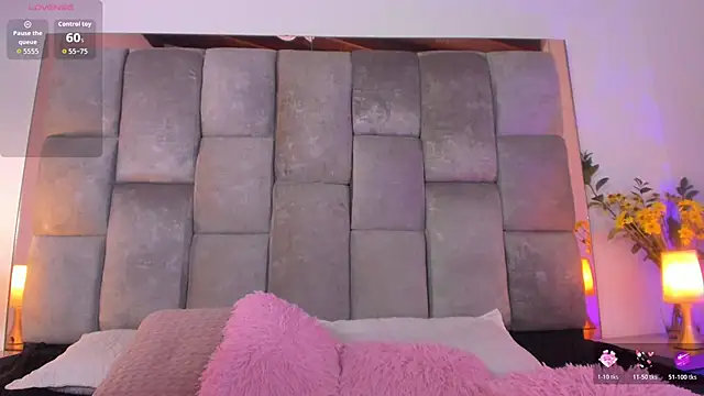 Ana Torres  online show from December 2025 09:57:01 PM