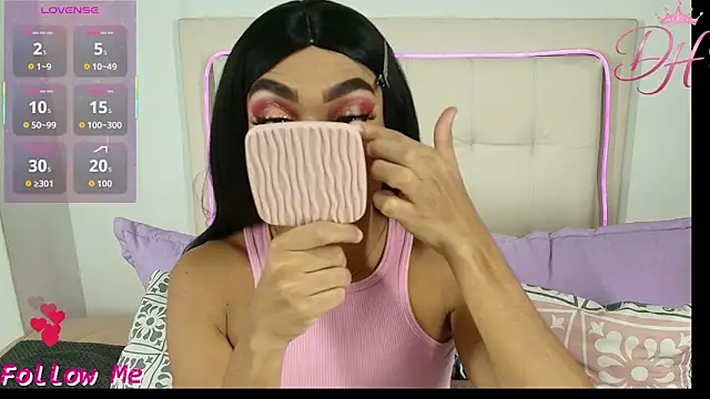 Snapshot of Daphne_Hills chatting on March 2026 07:50:02 PM Daphne Hills online show from March 2026 07:50:02 PM