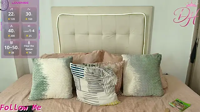 Snapshot of Daphne_Hills chatting on April 2026 05:40:01 PM Daphne Hills online show from April 2026 05:40:01 PM