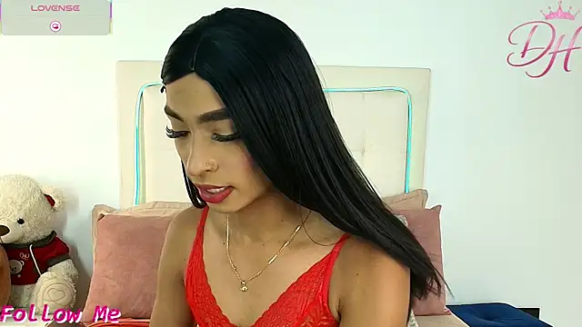 Snapshot of Daphne_Hills chatting on July 2026 07:07:02 PM Daphne Hills online show from July 2026 07:07:02 PM
