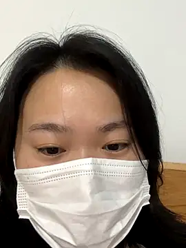 FAN-XIAOGUO online show from November 2025 08:48:02 AM