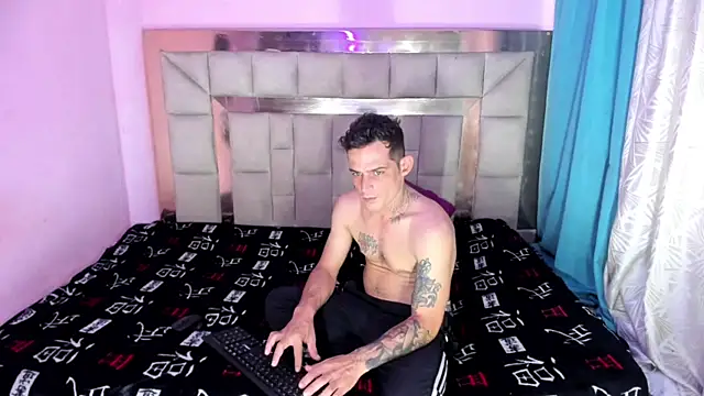 Sexybigjefffx online show from December 2025 09:01:02 PM