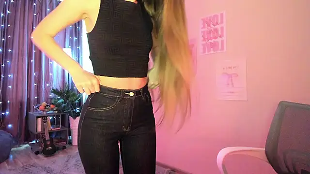 Snapshot of Aurora_Glow21 chatting on March 2026 12:19:02 PM Aurora Glow21 online show from March 2026 12:19:02 PM