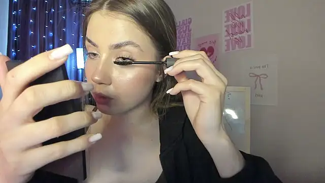 Snapshot of Aurora_Glow21 chatting on March 2026 12:32:02 PM Aurora Glow21 online show from March 2026 12:32:02 PM