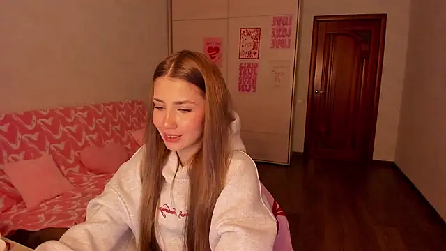 Snapshot of Aurora_Glow21 chatting on April 2026 12:58:01 PM Aurora Glow21 online show from April 2026 12:58:01 PM