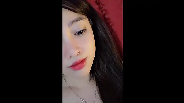 Snapshot of MiCandy-Lovee chatting on February 2026 06:33:02 AM MiCandy-Lovee online show from February 2026 06:33:02 AM