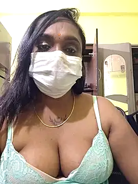 Snapshot of Dharshini98 chatting on February 2026 05:14:01 AM Dharshini98 online show from February 2026 05:14:01 AM