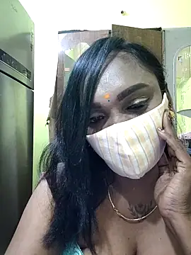 Snapshot of Dharshini98 chatting on February 2026 08:32:01 PM Dharshini98 online show from February 2026 08:32:01 PM