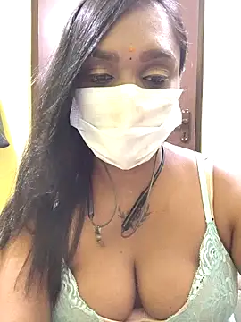 Snapshot of Dharshini98 chatting on March 2026 05:53:02 PM Dharshini98 online show from March 2026 05:53:02 PM