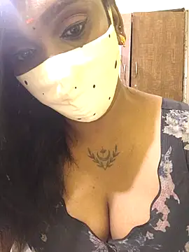 Snapshot of Dharshini98 chatting on March 2026 07:21:02 PM Dharshini98 online show from March 2026 07:21:02 PM