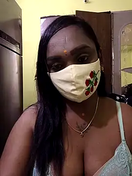 Snapshot of Dharshini98 chatting on March 2026 10:04:01 PM Dharshini98 online show from March 2026 10:04:01 PM