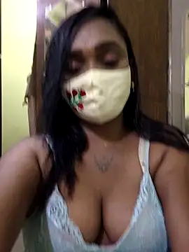 Snapshot of Dharshini98 chatting on April 2026 12:18:01 PM Dharshini98 online show from April 2026 12:18:01 PM