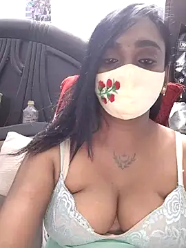 Snapshot of Dharshini98 chatting on April 2026 12:23:01 AM Dharshini98 online show from April 2026 12:23:01 AM