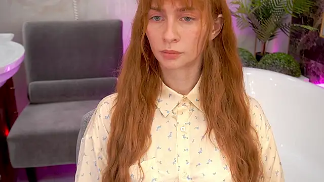 Nicol Moonn online show from April 2026 08:42:02 PM